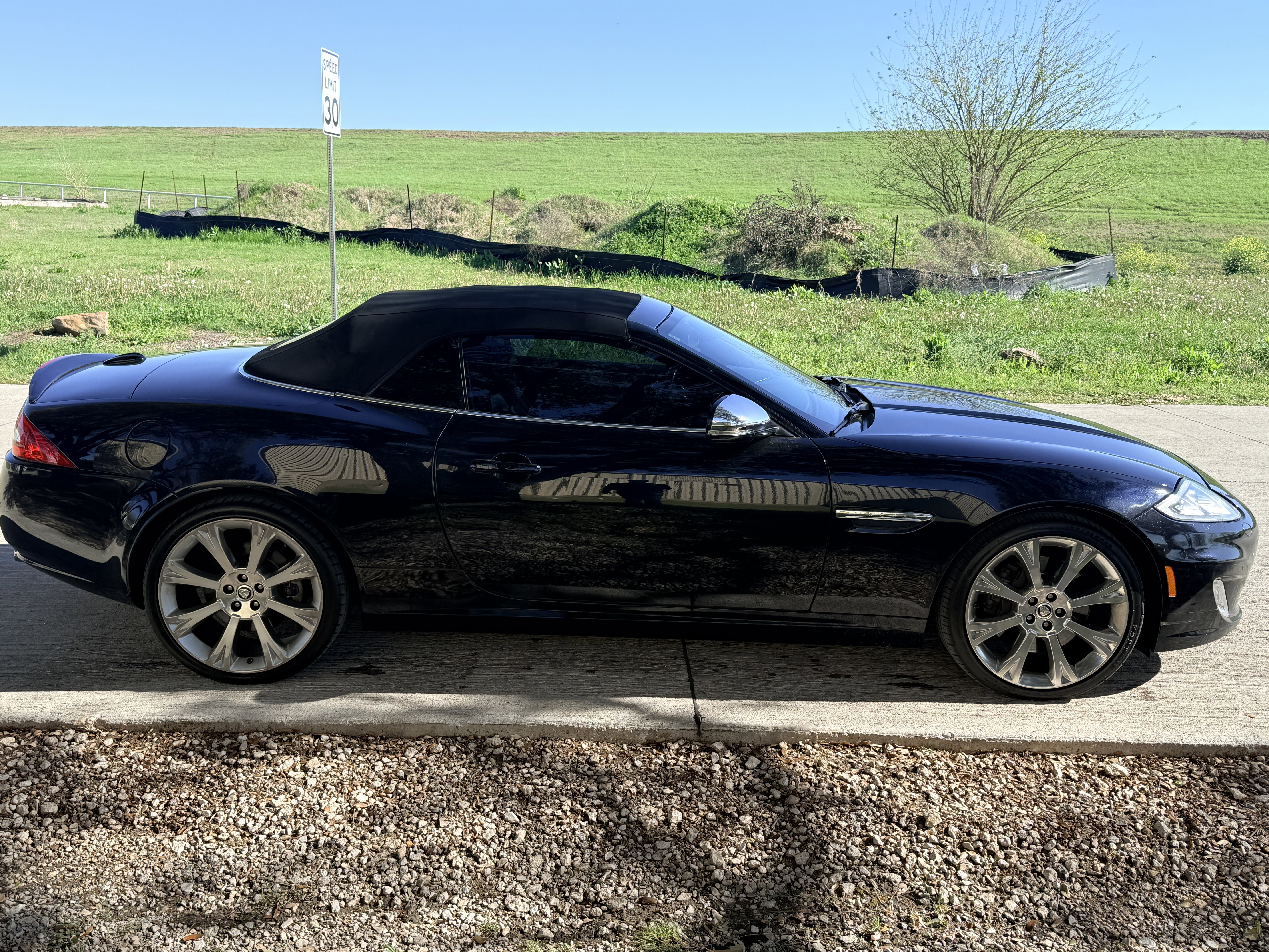 Used 2013 Jaguar XK Convertible RWD image 9