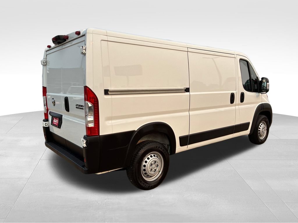 Used 2025 RAM ProMaster 2500 w/ Convenience Group FWD image 5