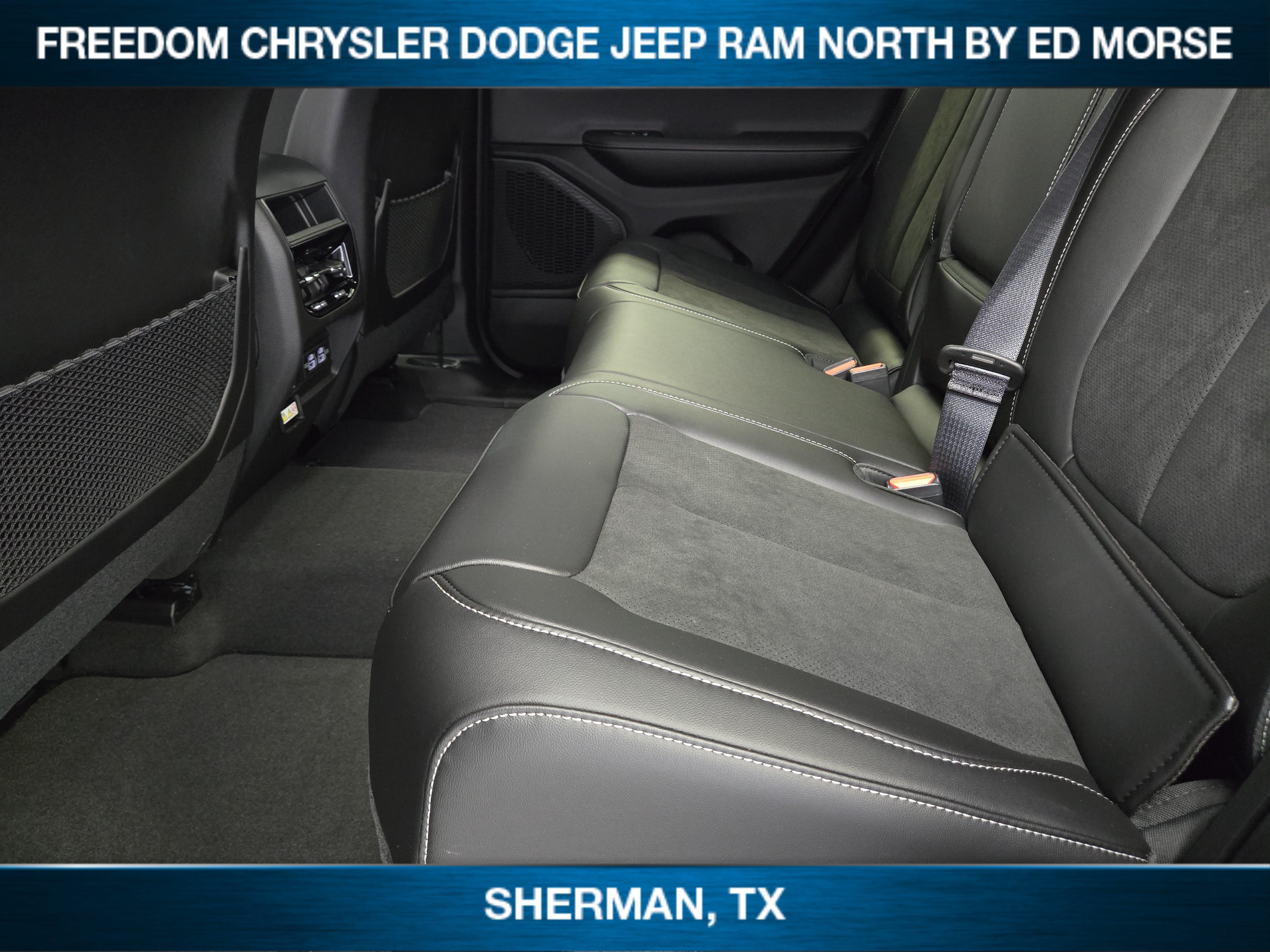 New 2025 Jeep Grand Cherokee Laredo RWD image 21