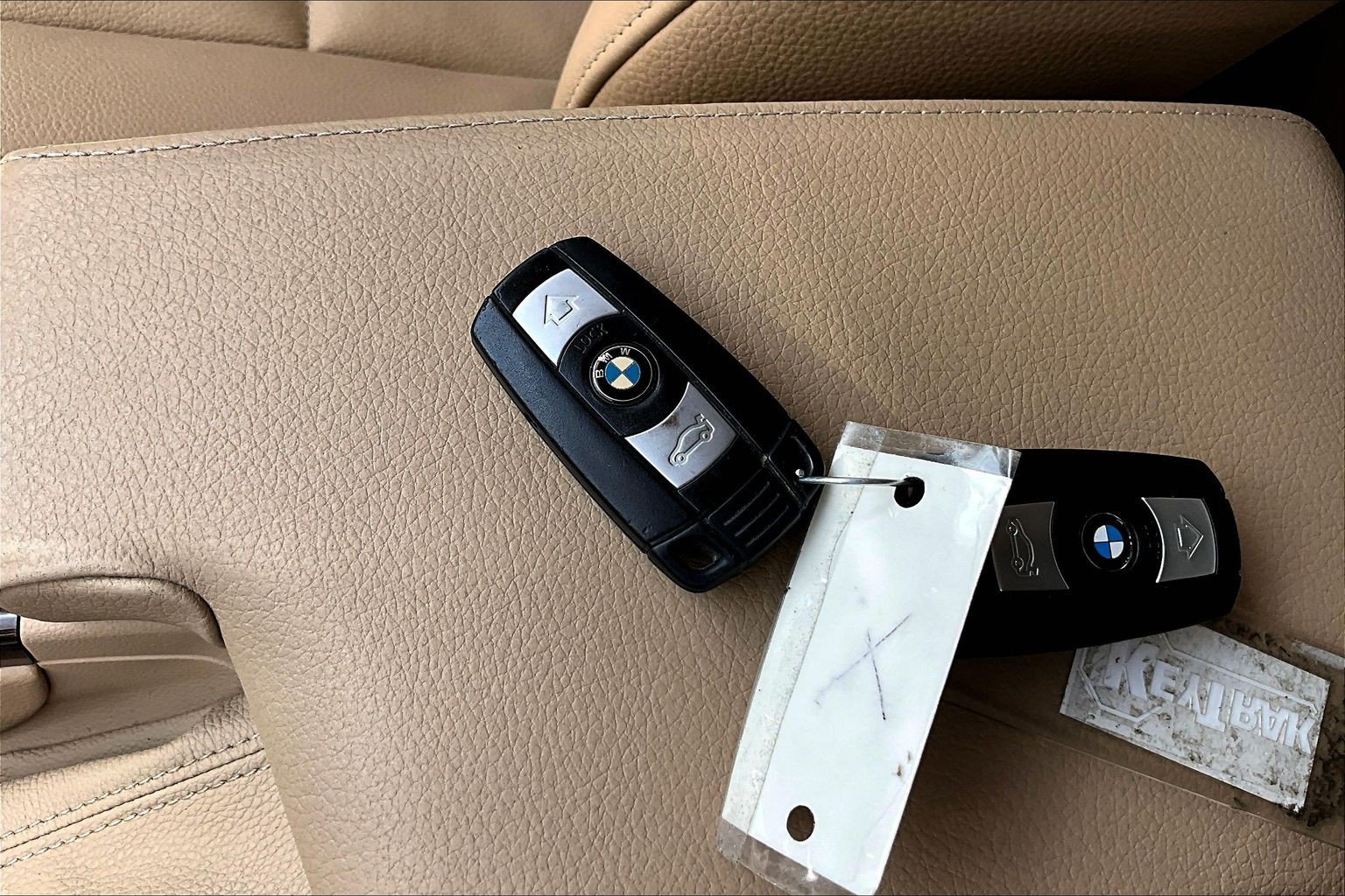 Used 2011 BMW 328i xDrive Sedan AWD/4WD image 10