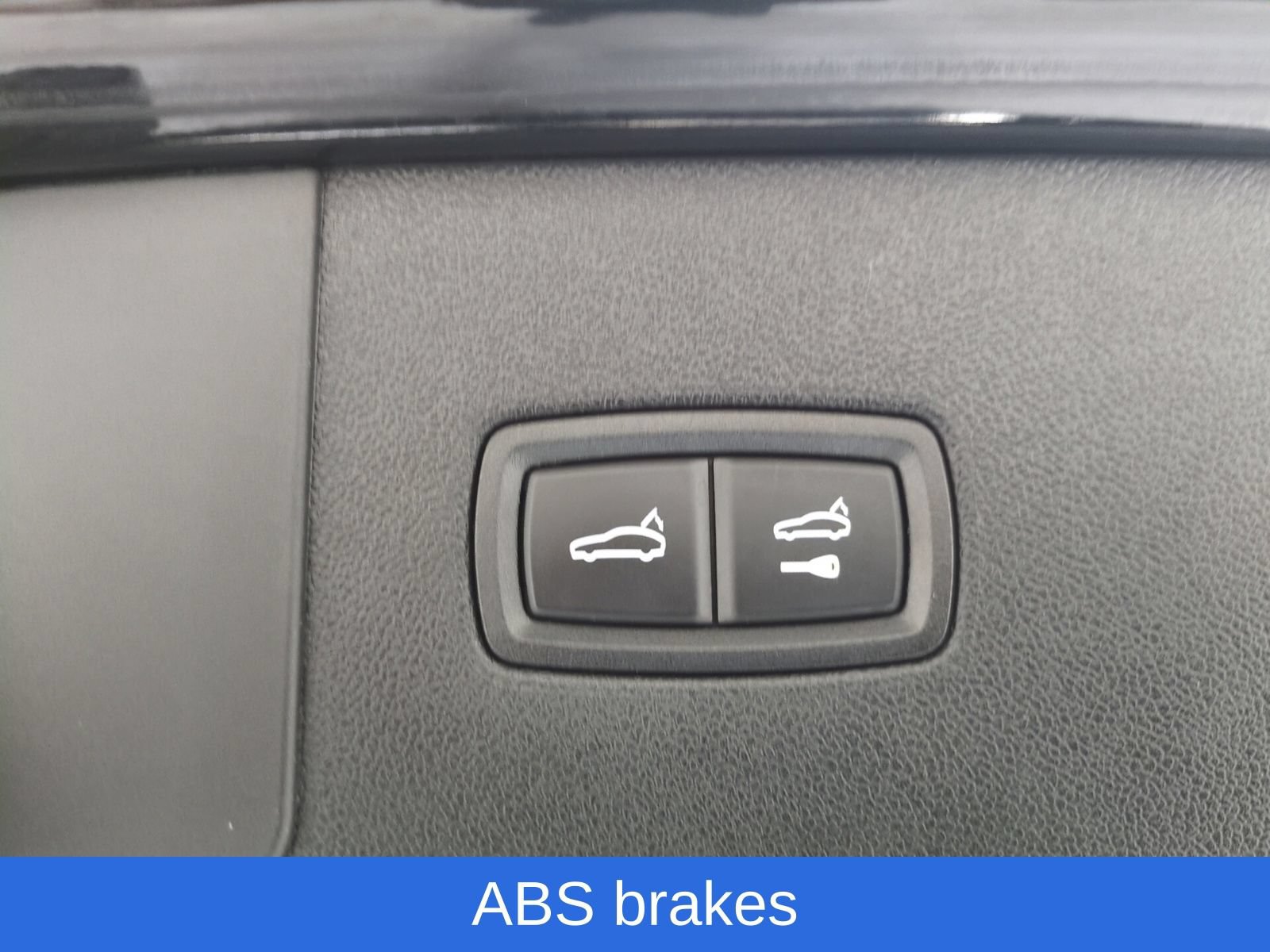 Used 2022 Porsche Cayenne w/ Premium Package AWD/4WD image 13