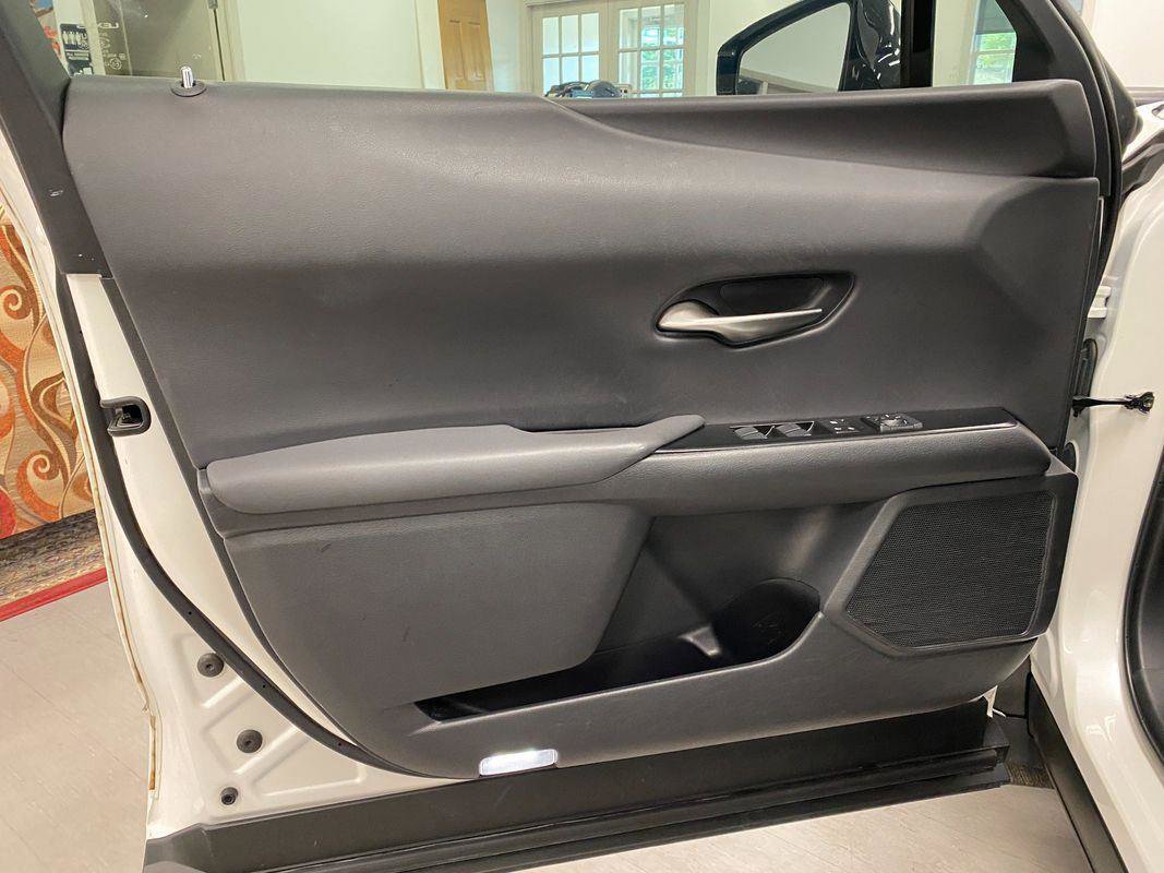 Used 2020 Lexus UX 250h w/ Premium Package image 12