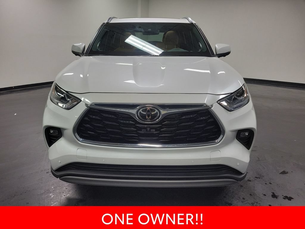 Used 2026 Toyota Highlander Platinum AWD/4WD image 3
