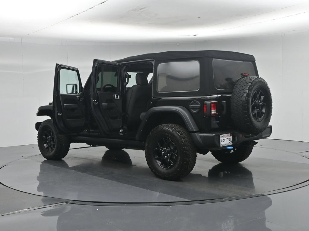 Used 2024 Jeep Wrangler Unlimited AWD/4WD image 36
