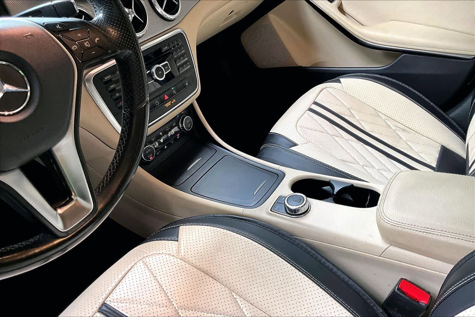 Used 2015 Mercedes-Benz GLA 250 image 16