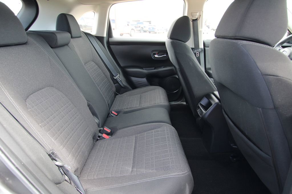 Used 2023 Honda HR-V LX image 9