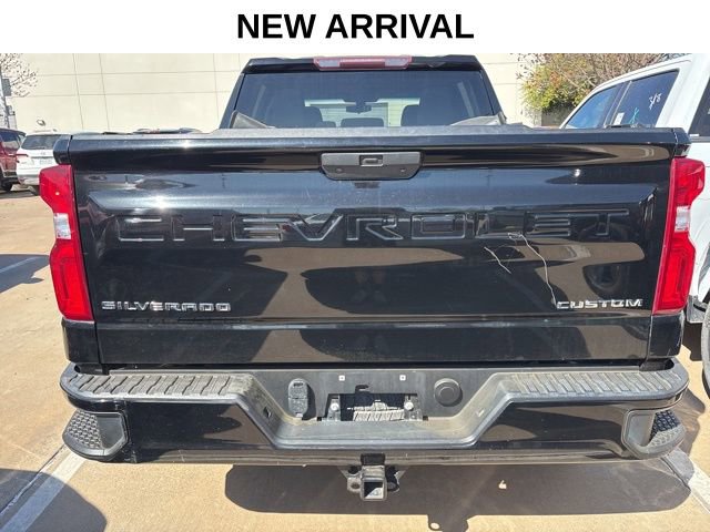Used 2020 Chevrolet Silverado 1500 Custom w/ Custom Value Package image 5