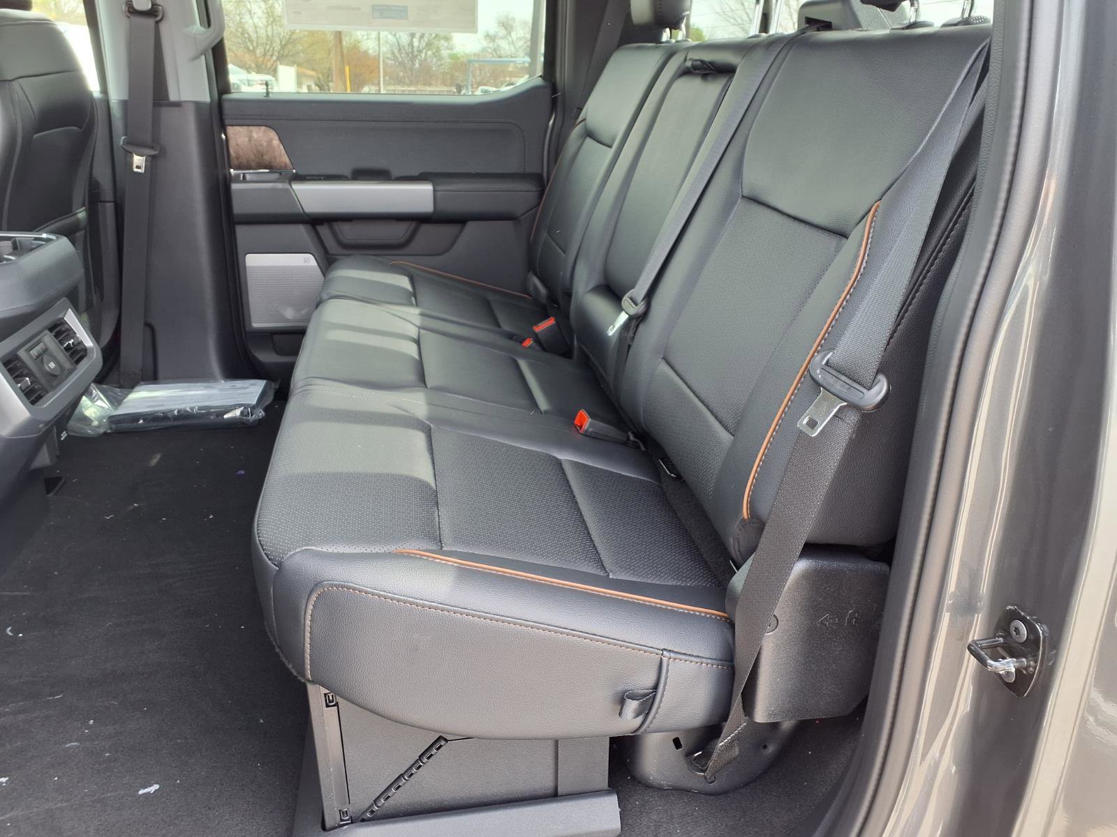 New 2026 Ford F250 Lariat w/ Lariat Premium Package image 9