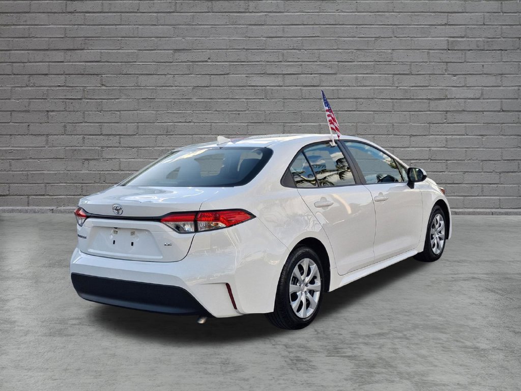 Used 2025 Toyota Corolla LE FWD image 10