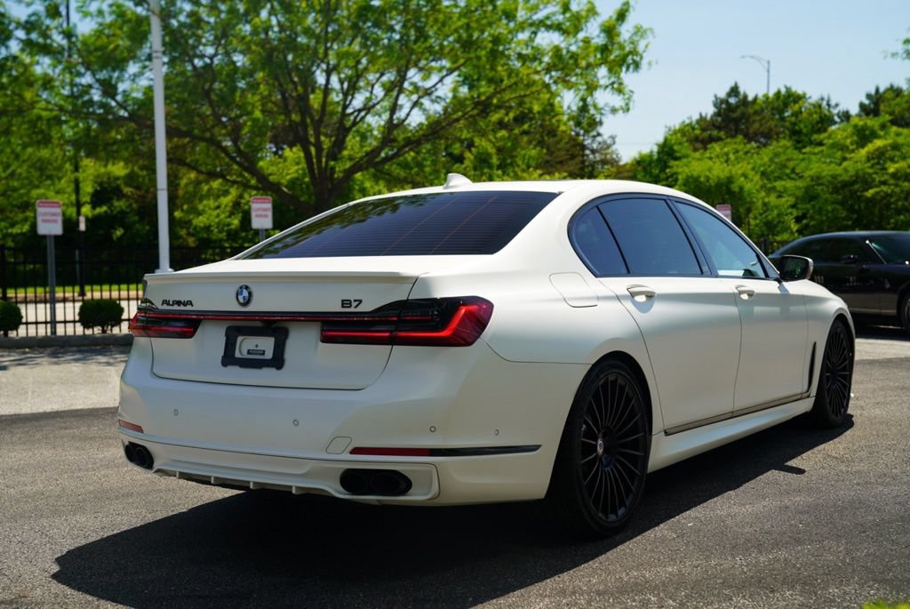 Used 2022 BMW ALPINA B7 xDrive w/ Luxury Rear Seating Package AWD/4WD image 18
