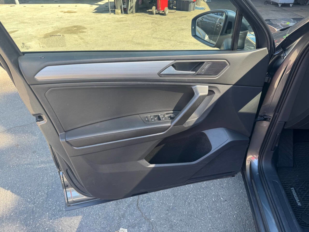 Used 2022 Volkswagen Tiguan S image 10