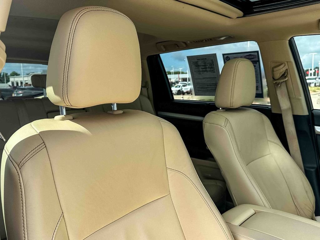 Used 2015 Toyota Highlander XLE FWD image 25