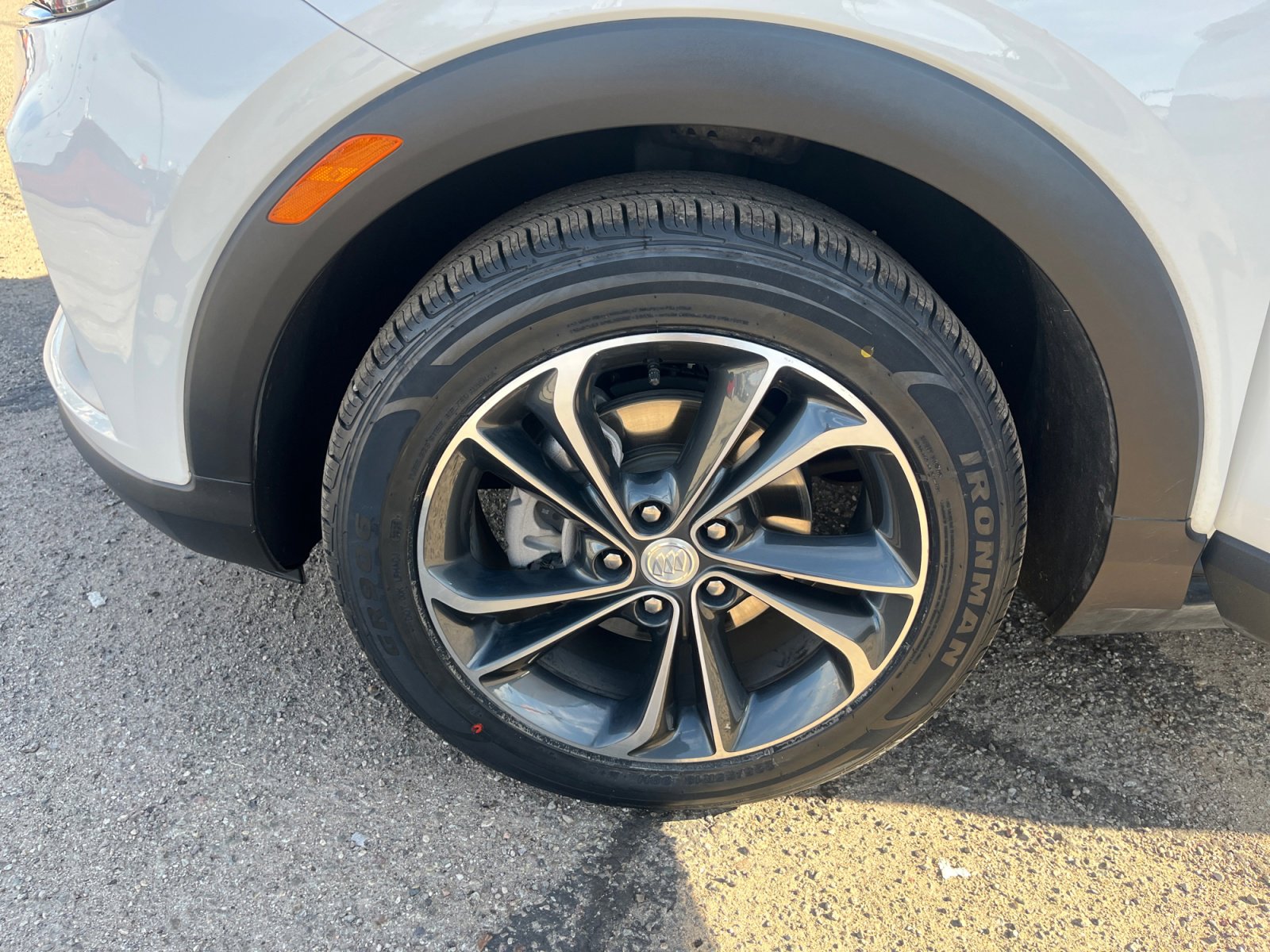 Used 2022 Buick Encore GX Select image 26