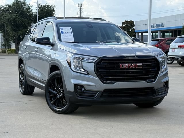 Certified 2023 GMC Terrain SLT w/ Infotainment Package II AWD/4WD image 3