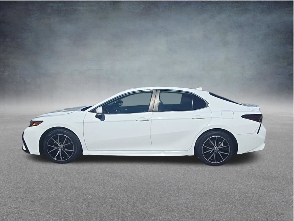 Used 2023 Toyota Camry SE FWD image 9