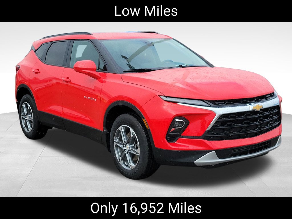 Certified 2024 Chevrolet Blazer LT w/ Convenience Package FWD image 2