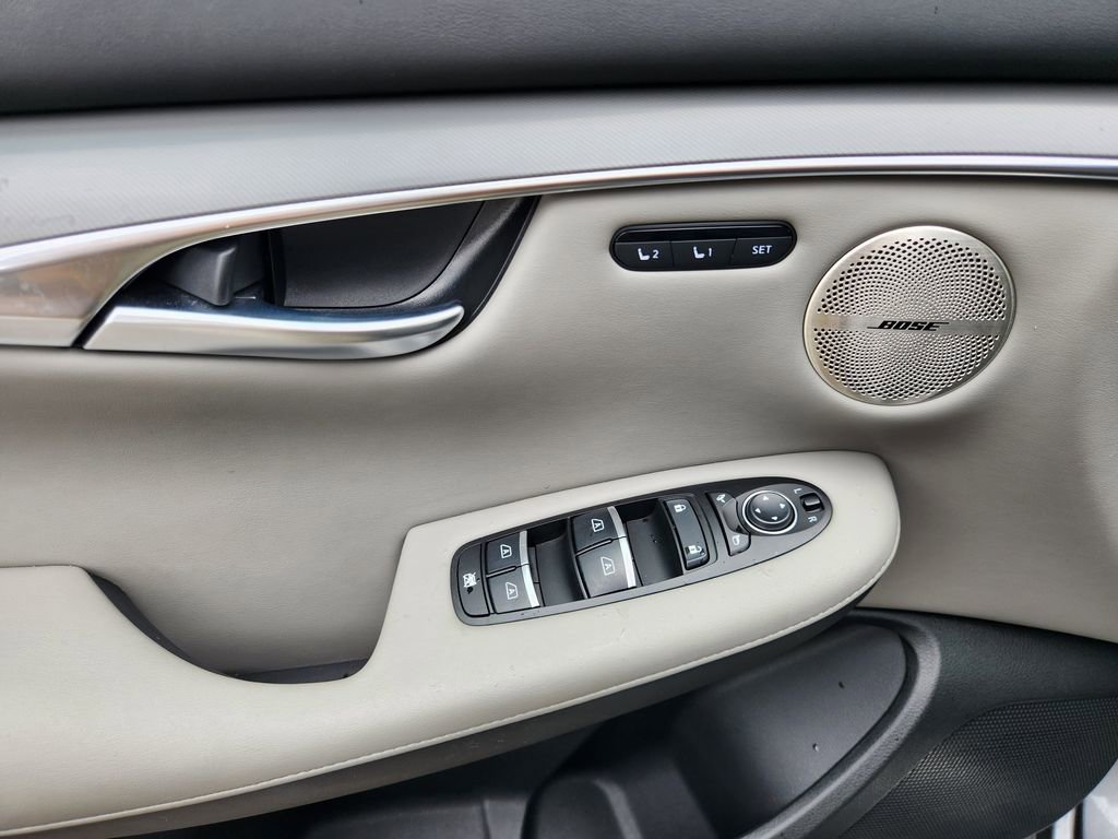 Used 2025 INFINITI QX50 Luxe w/ Accent Package image 18