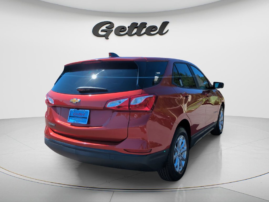 Used 2020 Chevrolet Equinox LS w/ LS Convenience Package FWD image 4