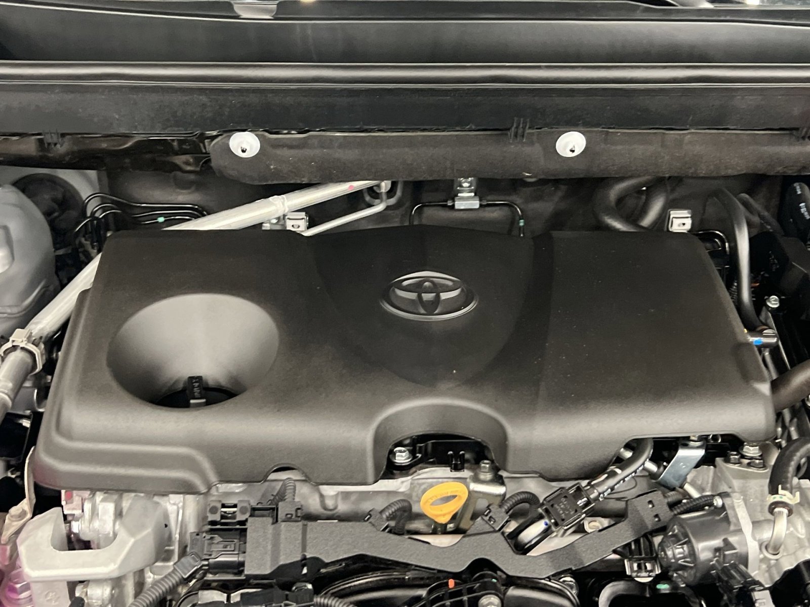 Used 2025 Toyota RAV4 XLE w/ Convenience Package image 25