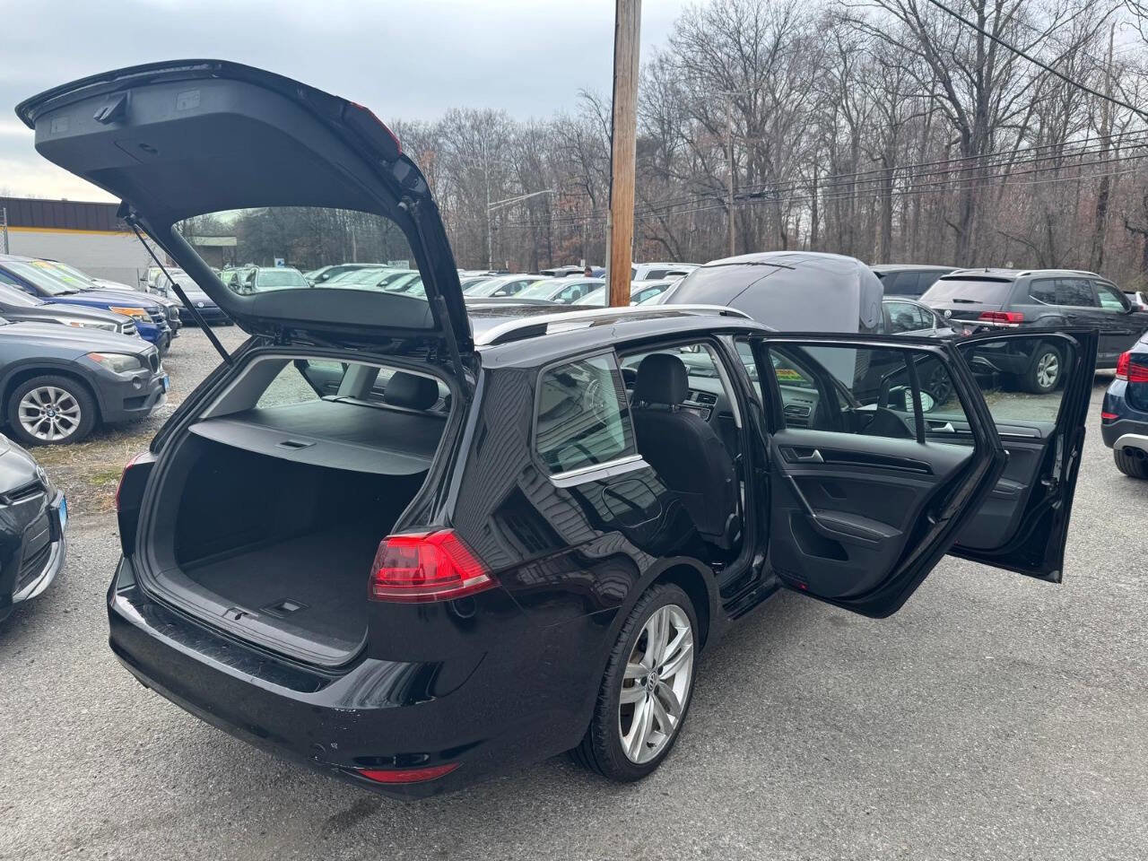 Used 2015 Volkswagen Golf TDI S image 13