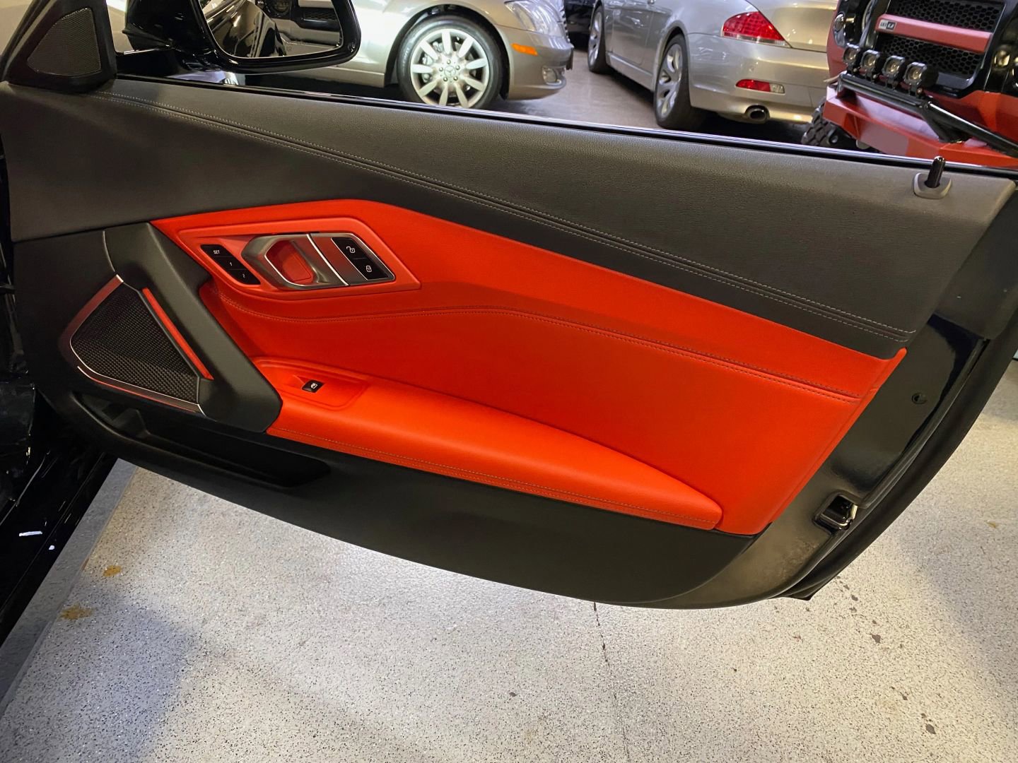 Used 2024 BMW Z4 sDrive30i w/ Premium Package image 36