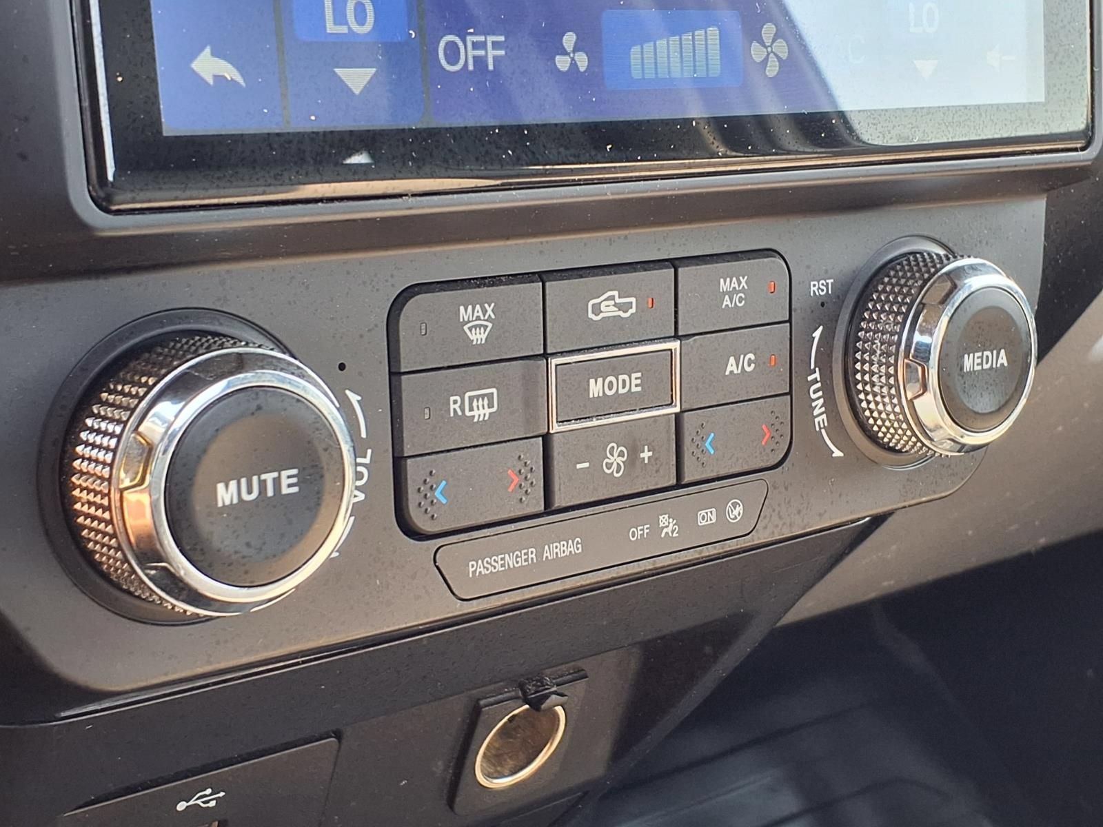 Used 2016 Ford F150 XL w/ Equipment Group 101A Mid AWD/4WD image 28