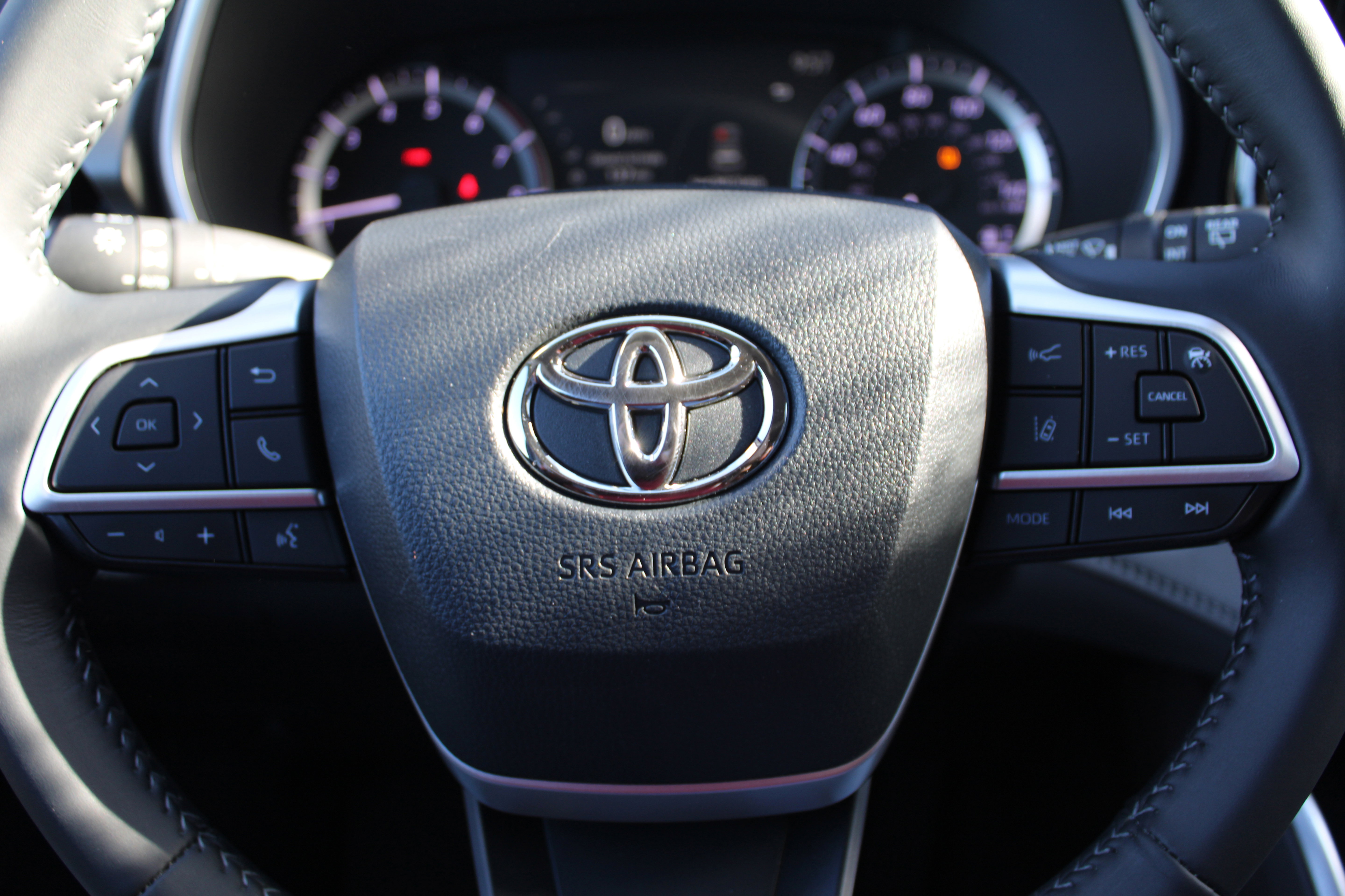 Used 2023 Toyota Highlander XLE image 23