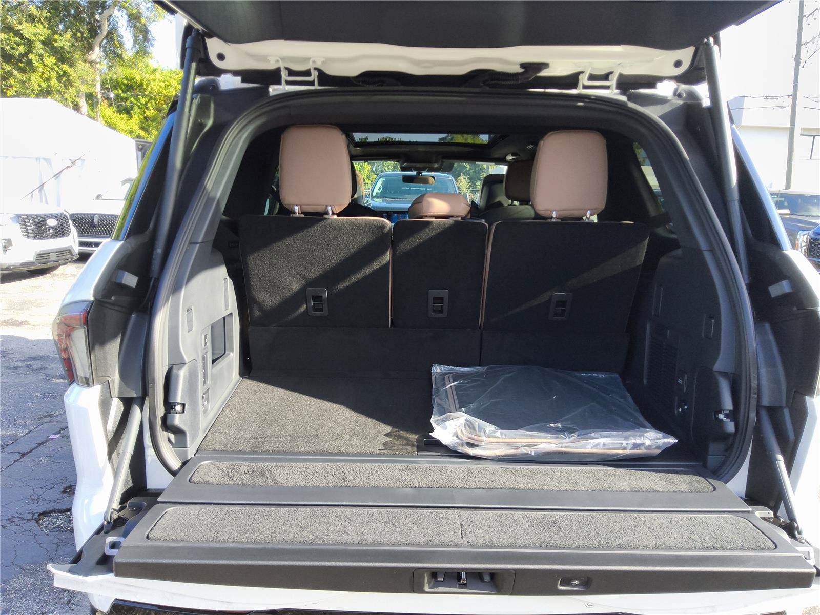 New 2027 Lincoln Navigator Black Label AWD/4WD image 20