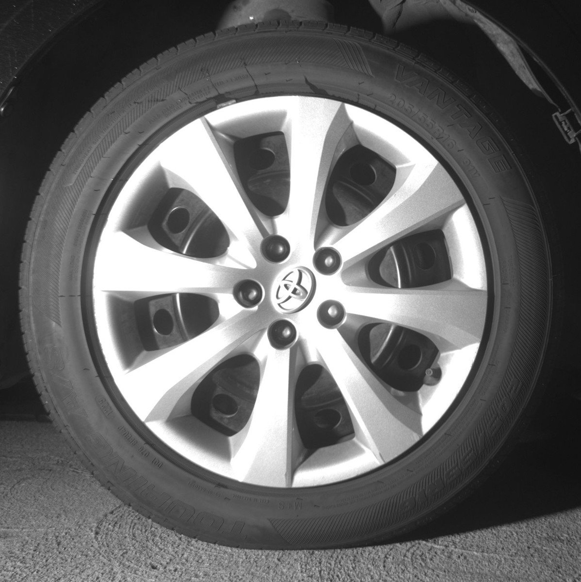 Used 2025 Toyota Corolla LE FWD image 13