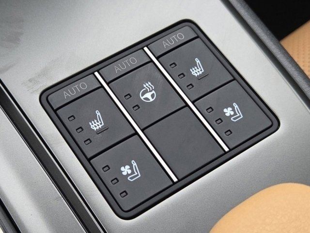 New 2025 Lexus UX 300h AWD image 12