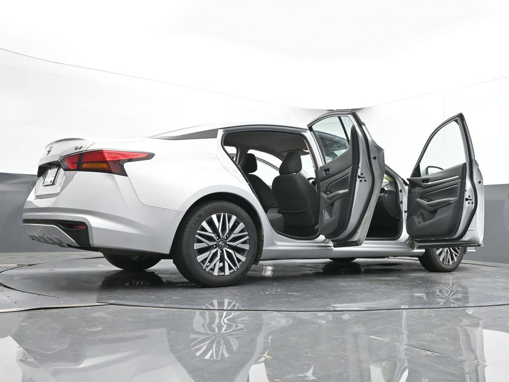 Used 2023 Nissan Altima 2.5 SV FWD image 76