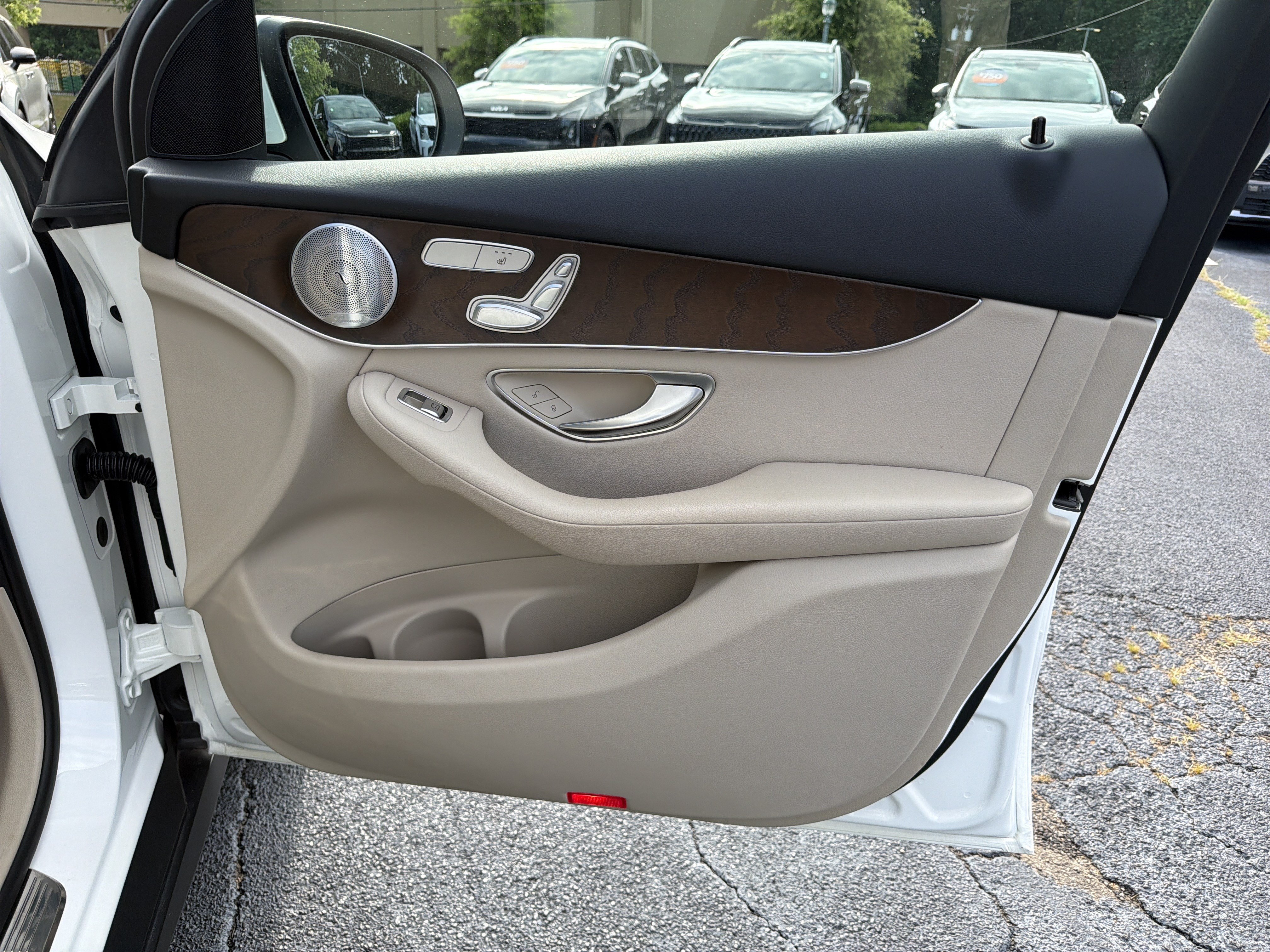 Used 2019 Mercedes-Benz GLC 300 image 12