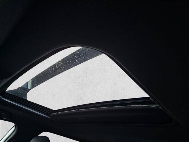 Used 2021 Toyota RAV4 SE w/ Weather & Moonroof Package AWD/4WD image 7