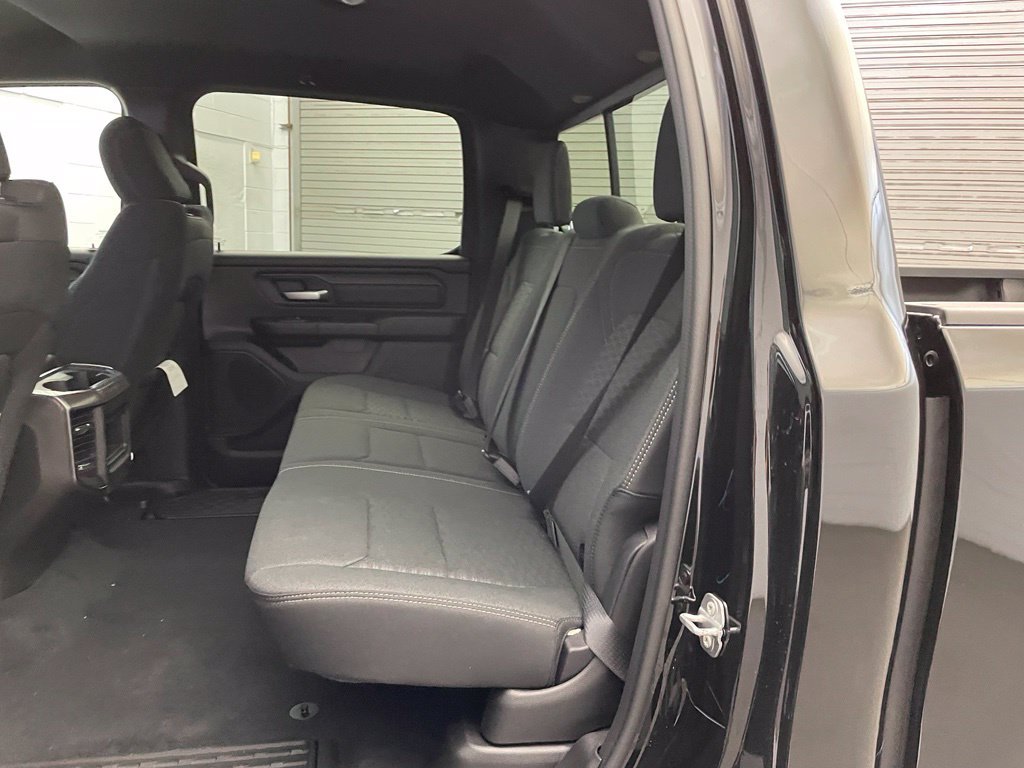 New 2026 RAM 1500 Express AWD/4WD image 17