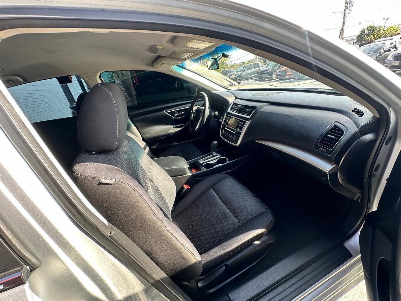 Used 2017 Nissan Altima 2.5 S w/ Power Driver Seat Package FWD image 14