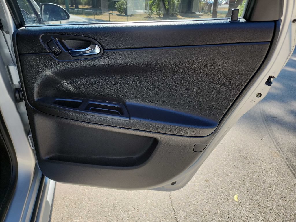 Used 2015 Chevrolet Impala Police FWD image 27