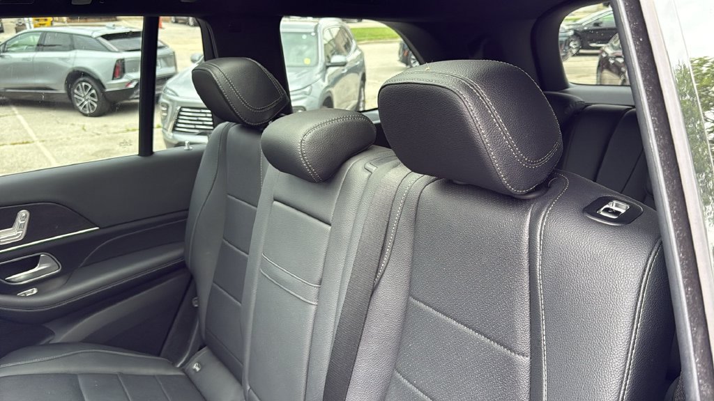 Used 2023 Mercedes-Benz GLS 450 4MATIC image 28