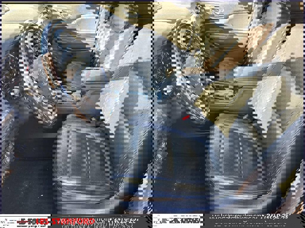 Used 2018 GMC Acadia SLT w/ LPO, Floor Liner Package image 20