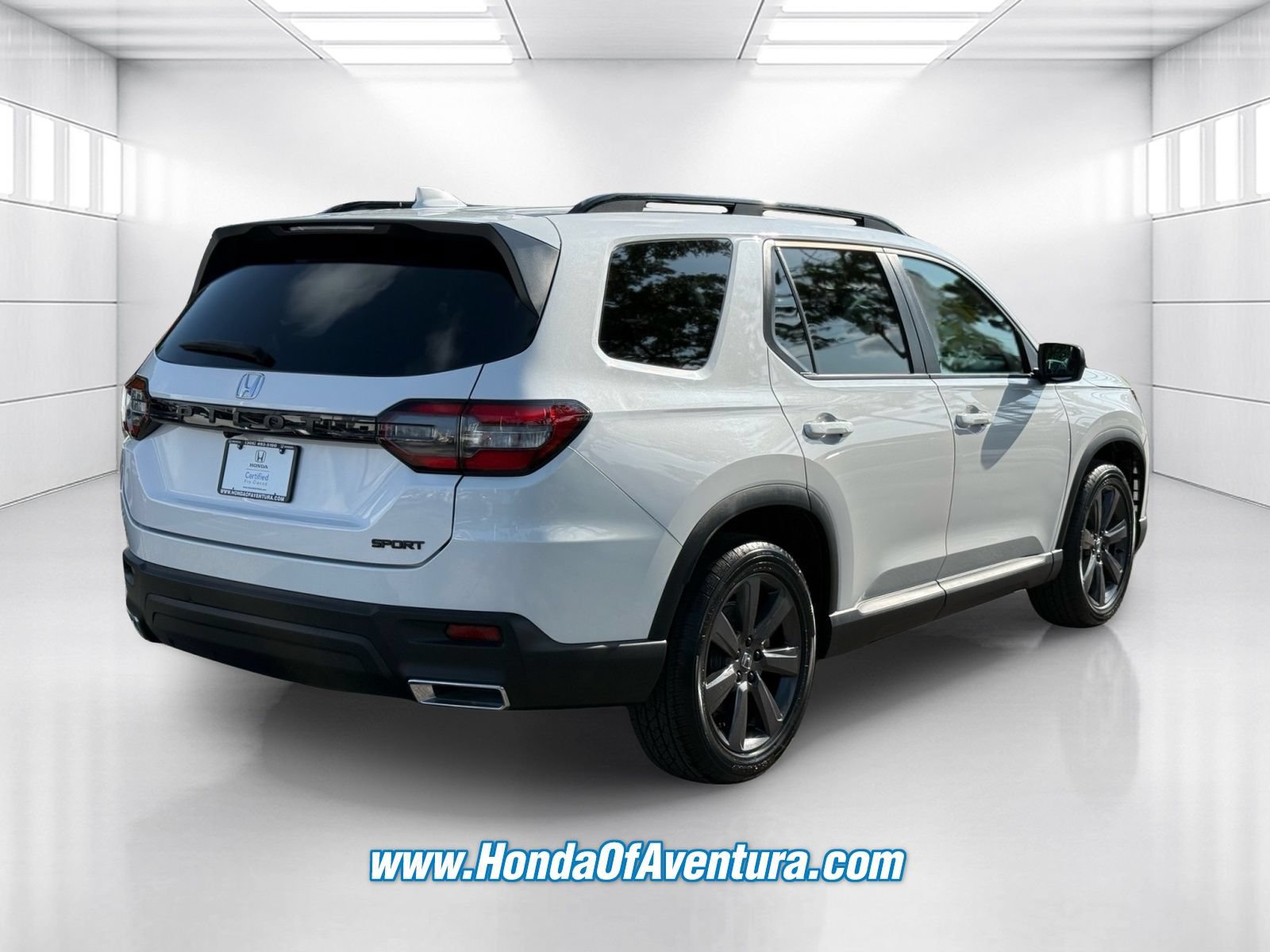 Certified 2023 Honda Pilot Sport image 5