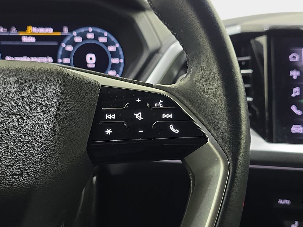 Used 2024 Audi Q4 e-tron Premium w/ Convenience Package image 19