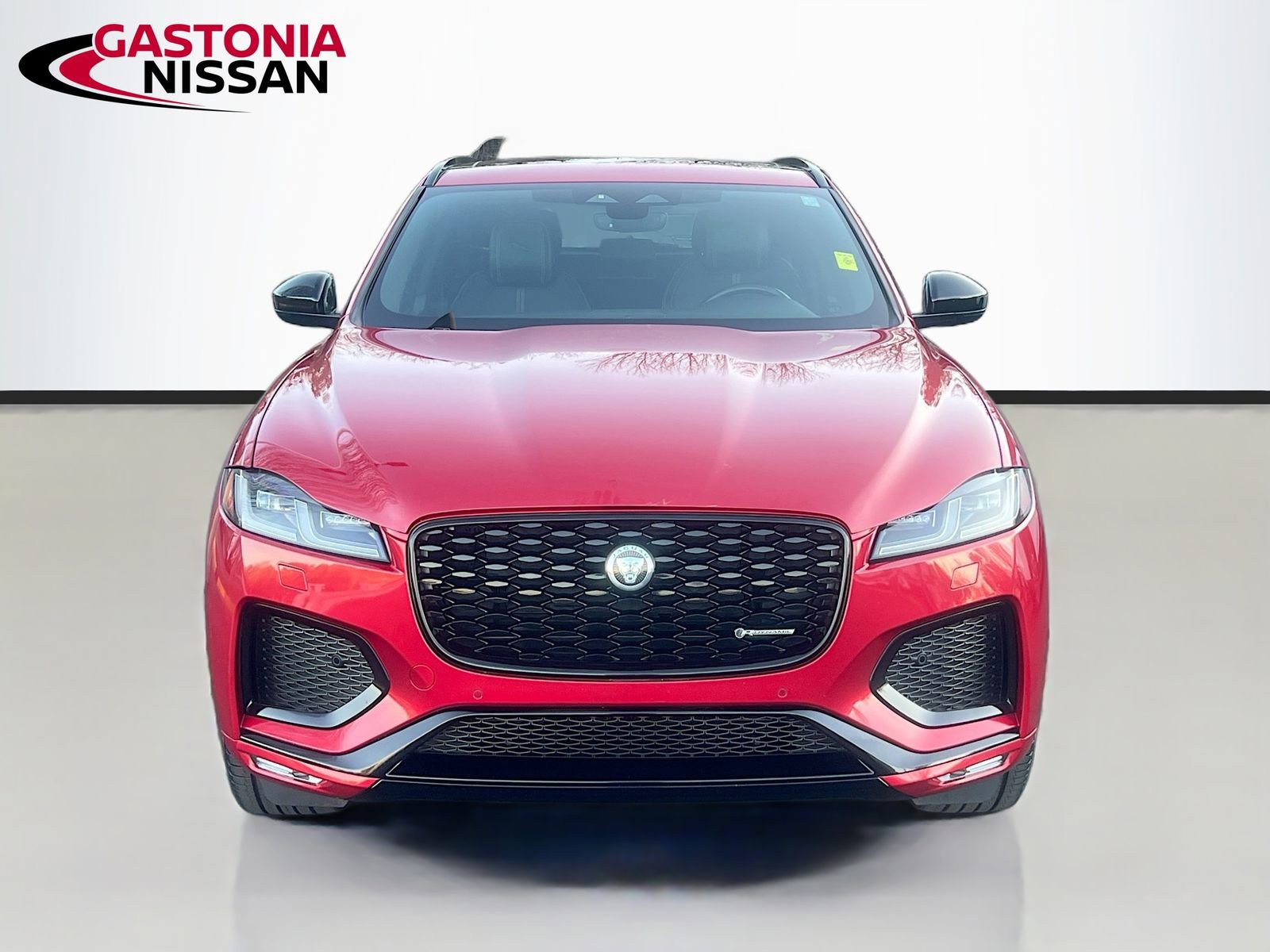 Used 2024 Jaguar F-PACE R-Dynamic S image 2