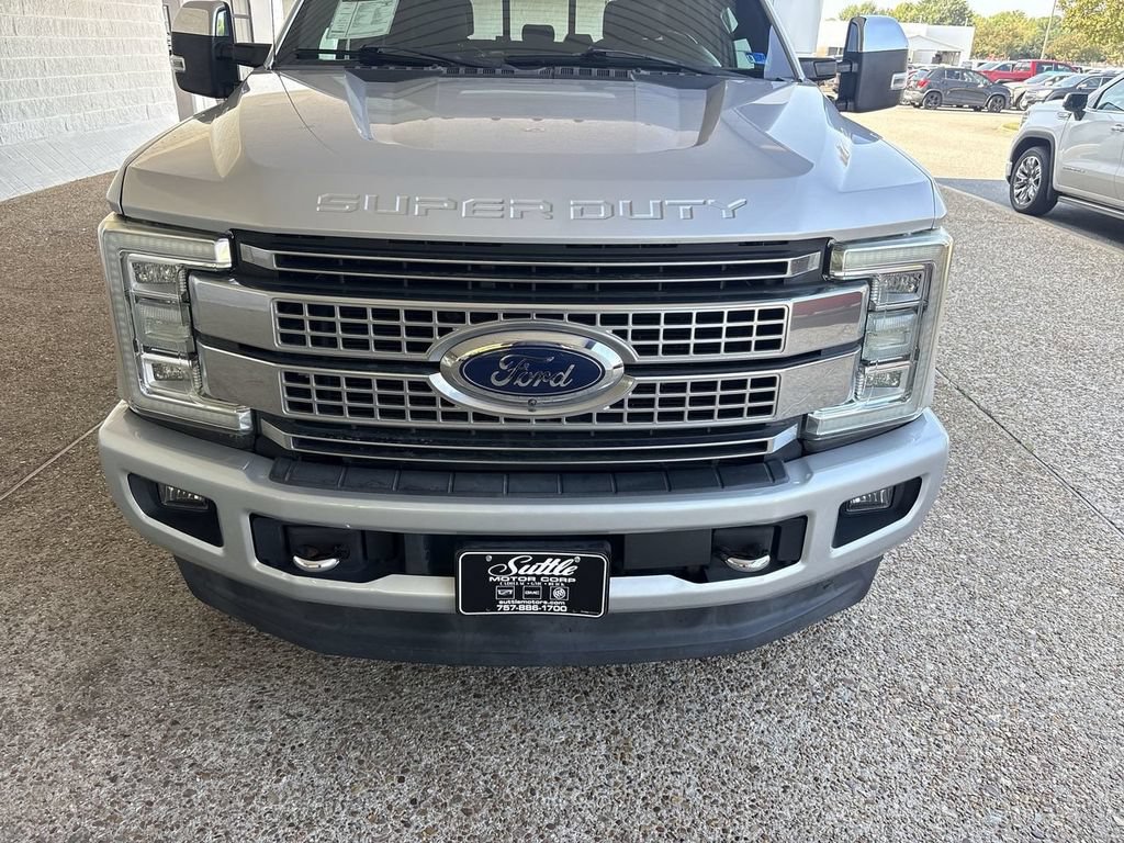 Used 2017 Ford F350 Platinum w/ Platinum Ultimate Package AWD/4WD image 32
