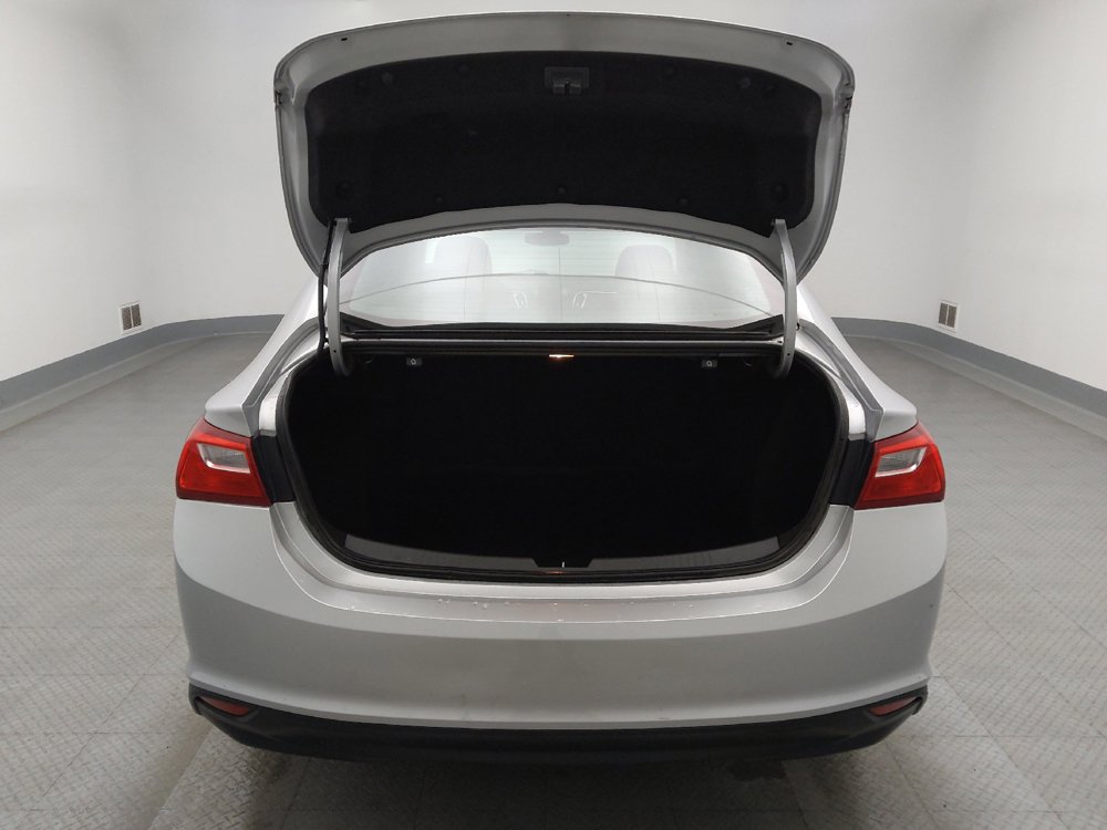 Used 2021 Chevrolet Malibu LS FWD image 29