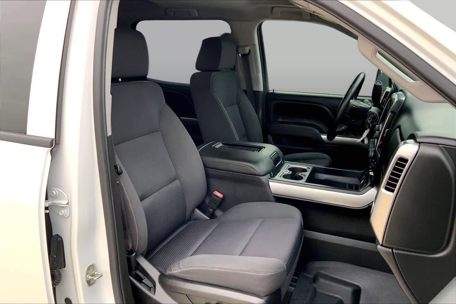 Used 2017 Chevrolet Silverado 1500 LT w/ Texas Edition RWD image 9