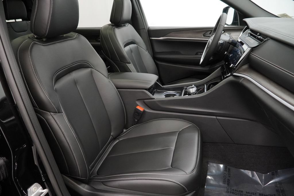 New 2026 Jeep Grand Cherokee L Limited AWD/4WD image 34
