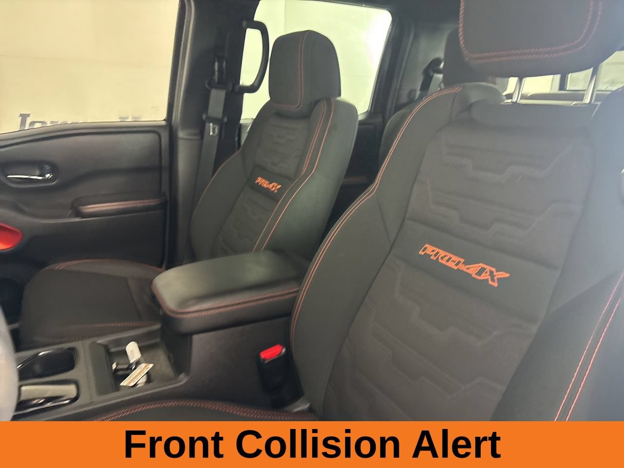 Used 2025 Nissan Frontier PRO-4X AWD/4WD image 12