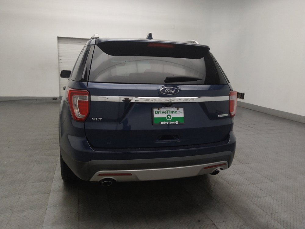 Used 2017 Ford Explorer XLT w/ Equipment Group 201A FWD image 6