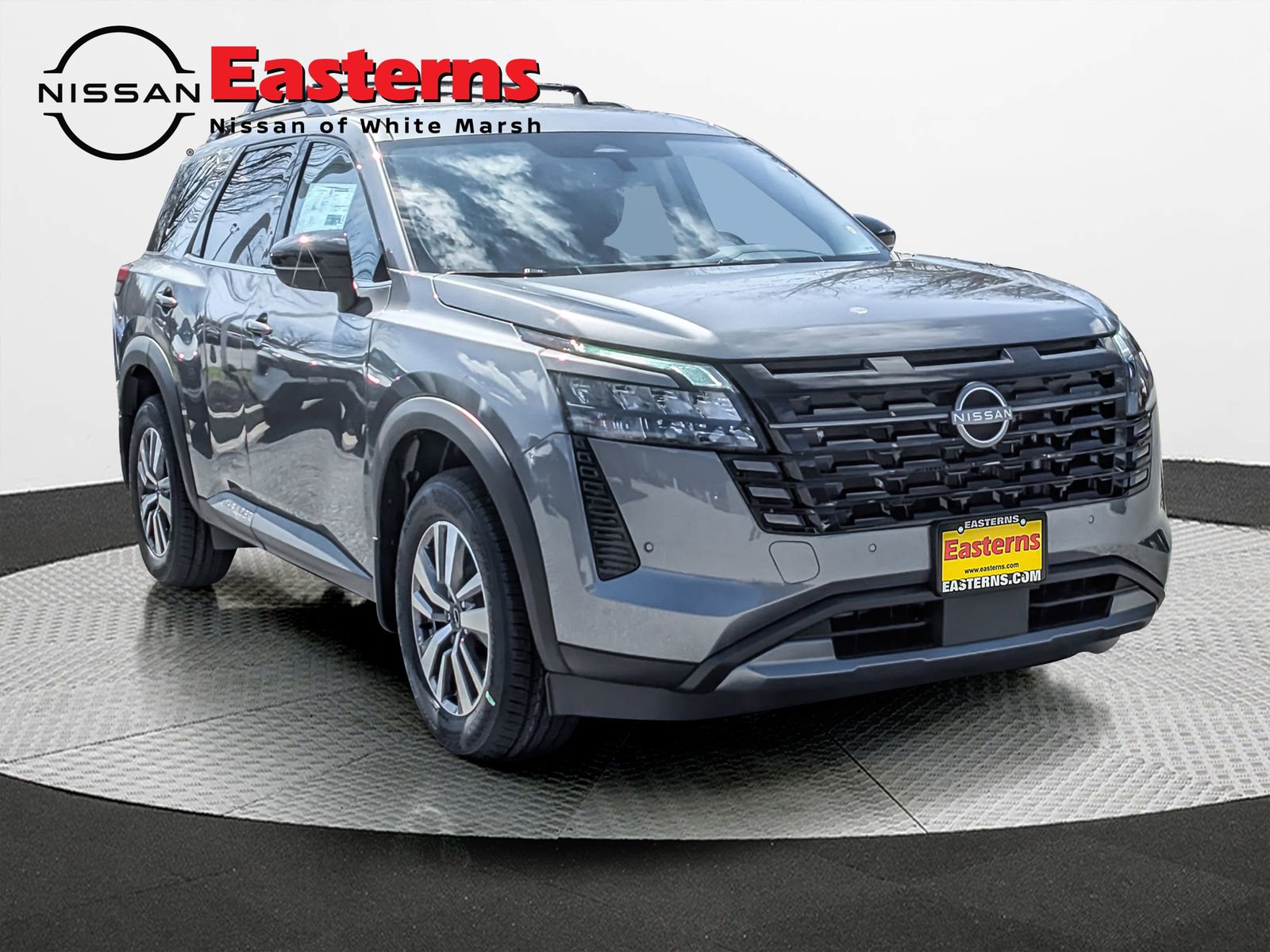 New 2026 Nissan Pathfinder SL image 5