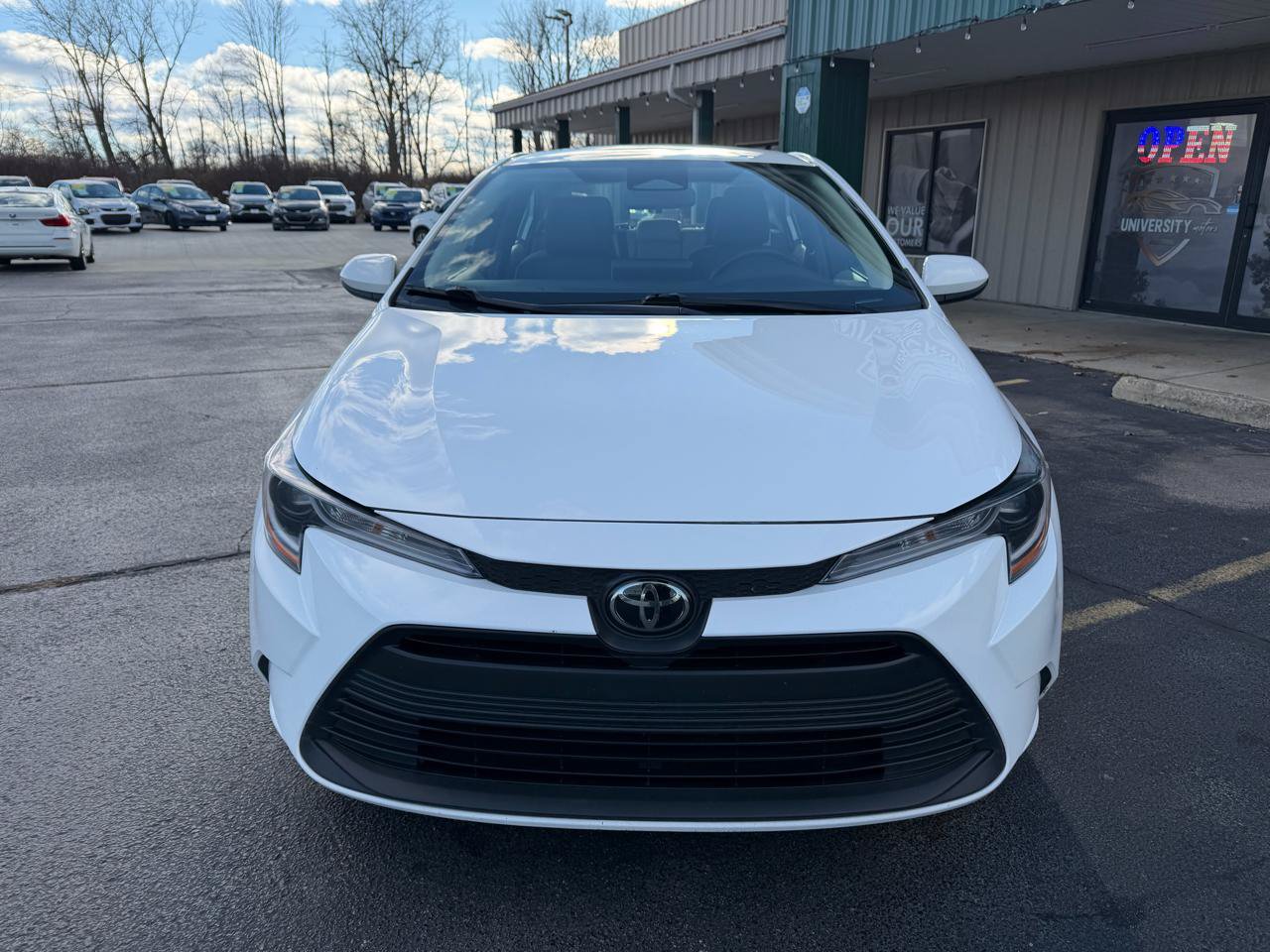 Used 2023 Toyota Corolla LE FWD image 7