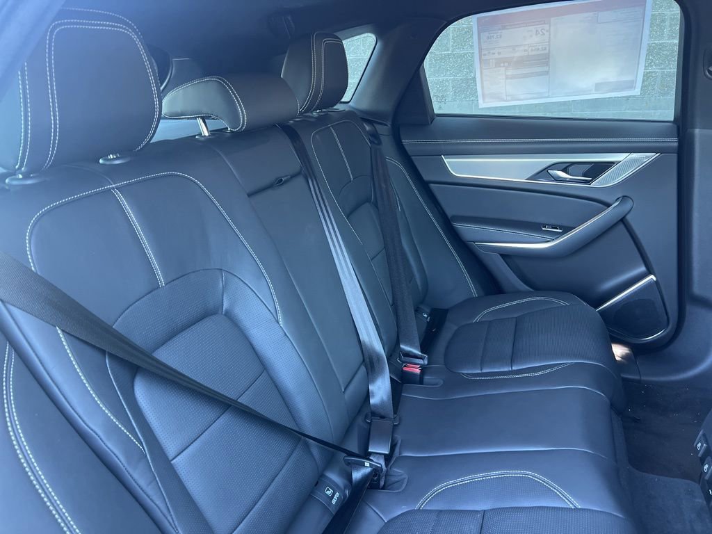 New 2025 Jaguar F-PACE R-Dynamic S image 17